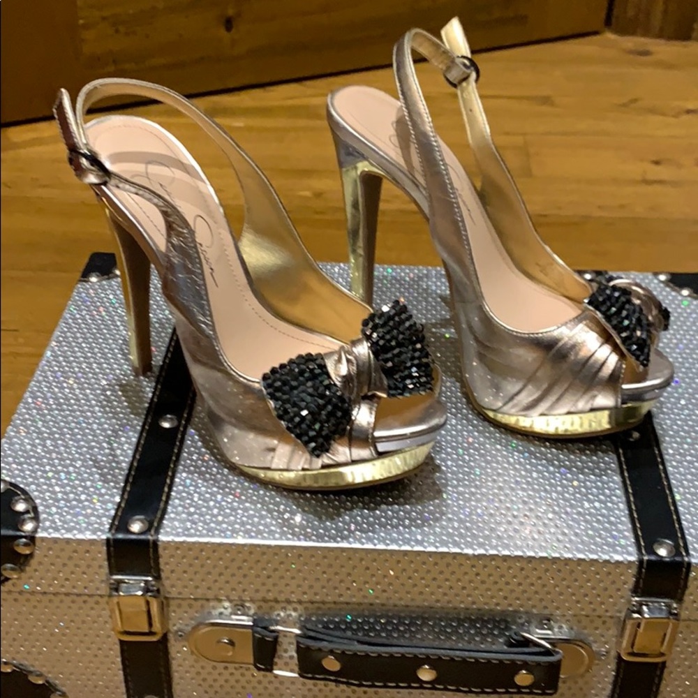 Beautiful Jessica Simpson heels